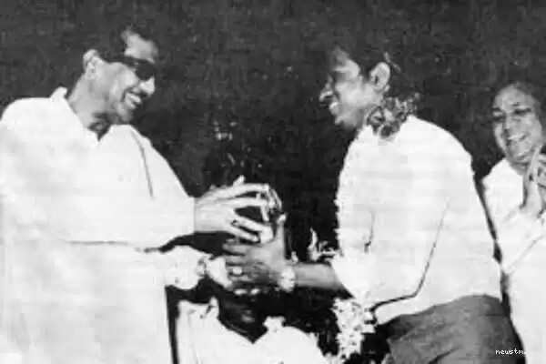 கலைஞர் கருணாநிதிக்காக பிறந்த தேதியை மாற்றிய இசைஞானி இளையராஜா !!