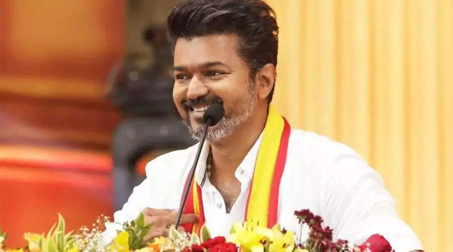 பழைய அடிமை.. புதிய அடிமை.. ஸ்டாலினுக்கு பதிலடி கொடுத்த விஜய்: தவெக அறிக்கையால் பரபரப்பு!