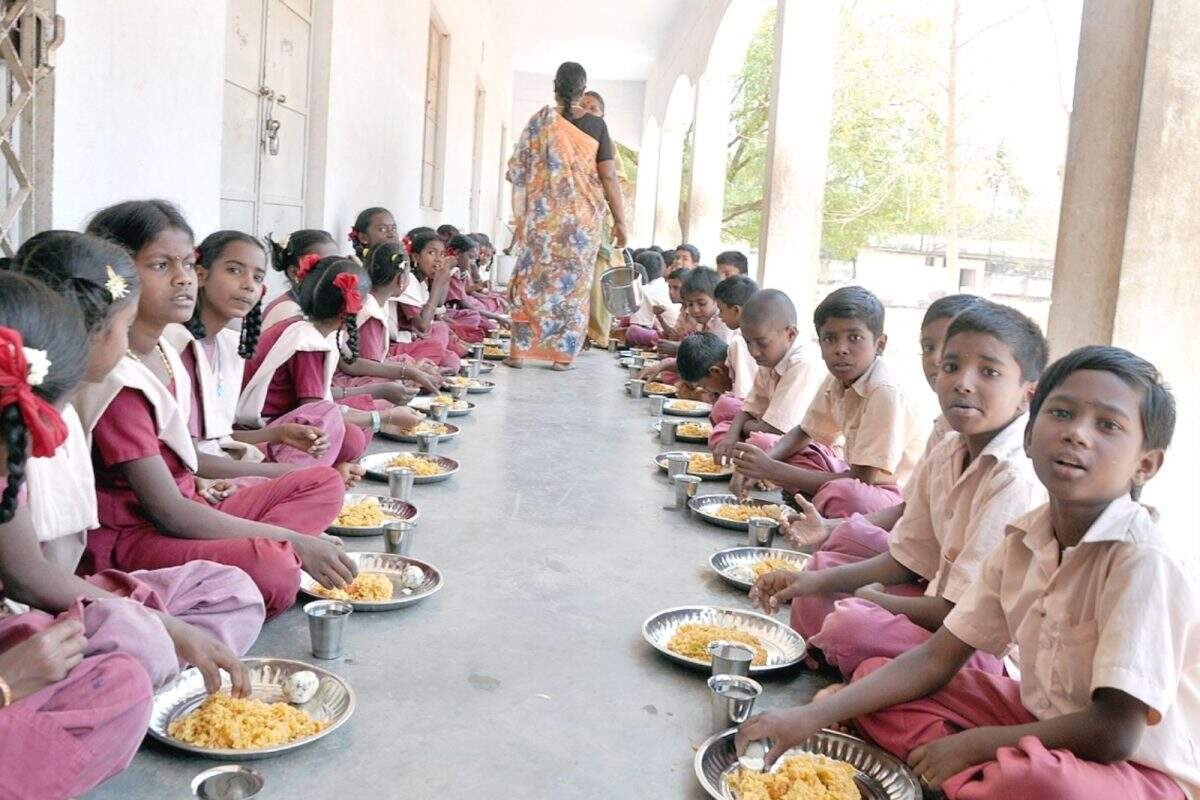 செப்டம்பர் 15ம் தேதி காலை சிற்றுண்டி திட்டம் தொடக்கம்!!