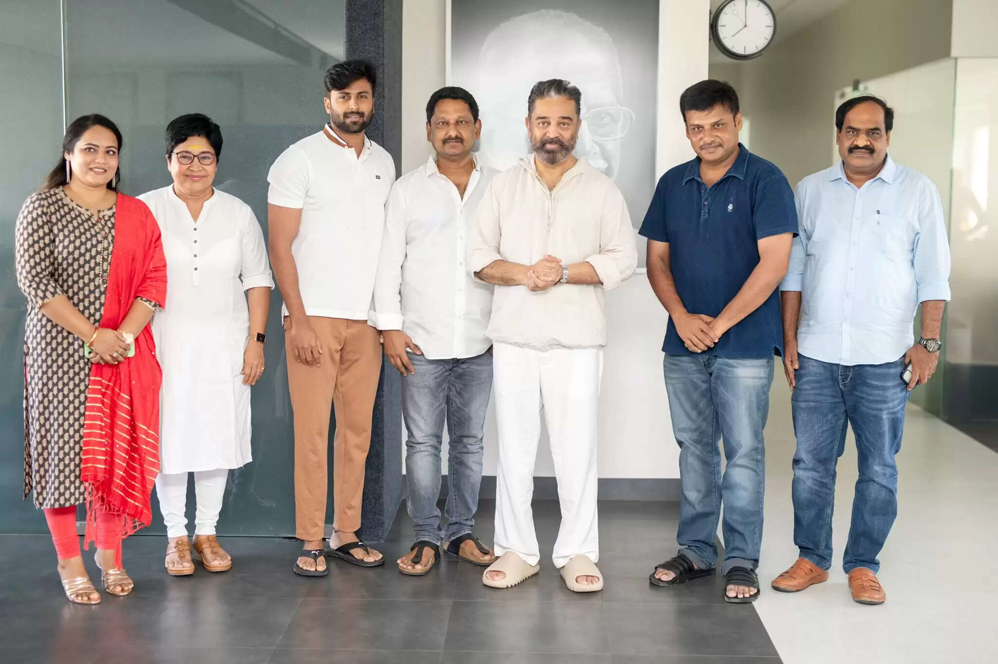 கோவை சரளா ஒரு நடிப்பு ராட்சசி... 'செம்பி' பட ட்ரைலர் பார்த்து படக்குழுவினரைப் பாராட்டிய கமல்ஹாசன்!