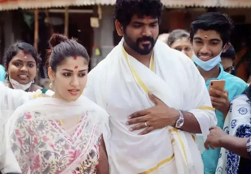 கேரளாவில் மறுவீடு... கொச்சினின் பிரபல கோவிலில் தரிசனம் செய்த விக்கி- நயன் ஜோடி!