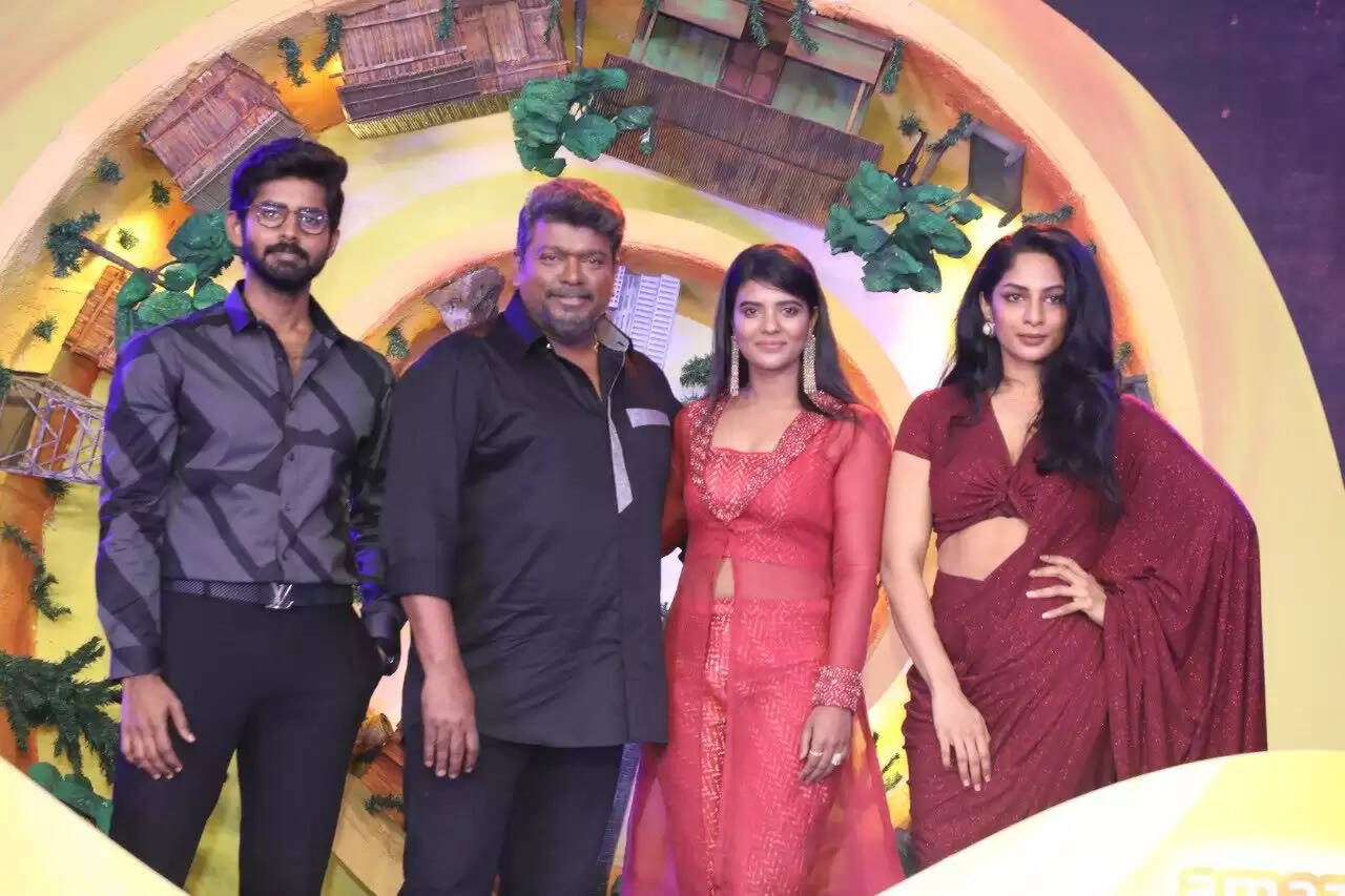 'சுழல்' சீரிஸின் கலாட்டாவான படப்பிடிப்பு காட்சிகளை பகிர்ந்துள்ள நடிகை ஸ்ரேயா ரெட்டி!