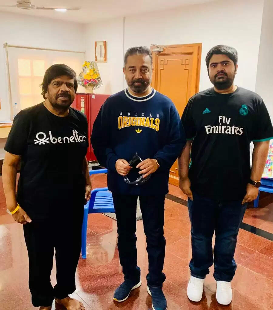 டி.ராஜேந்தரை சந்தித்த கமலஹாசன்... உடல்நலம் குறித்து விசாரிப்பு !