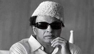 கறுப்பு MGR., காவி MGR, காங்கிரஸ் MGR… இன்னும் என்னென்ன வரப்போகிறதோ?