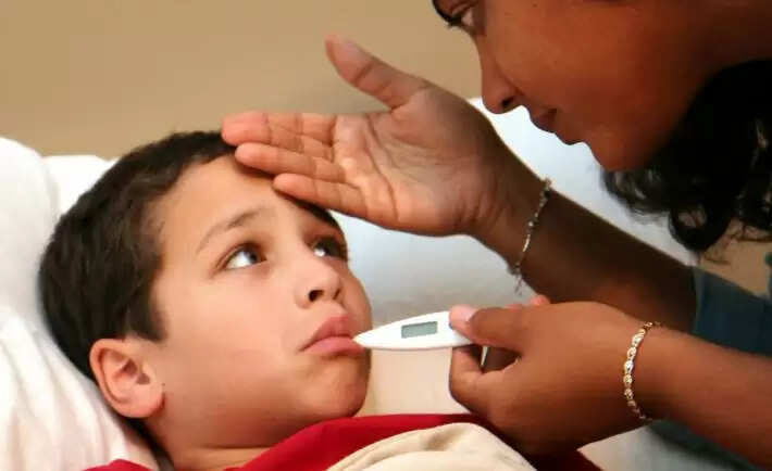 டைபாய்டு காய்ச்சல்… அறிகுறிகள் அறிவோம்!