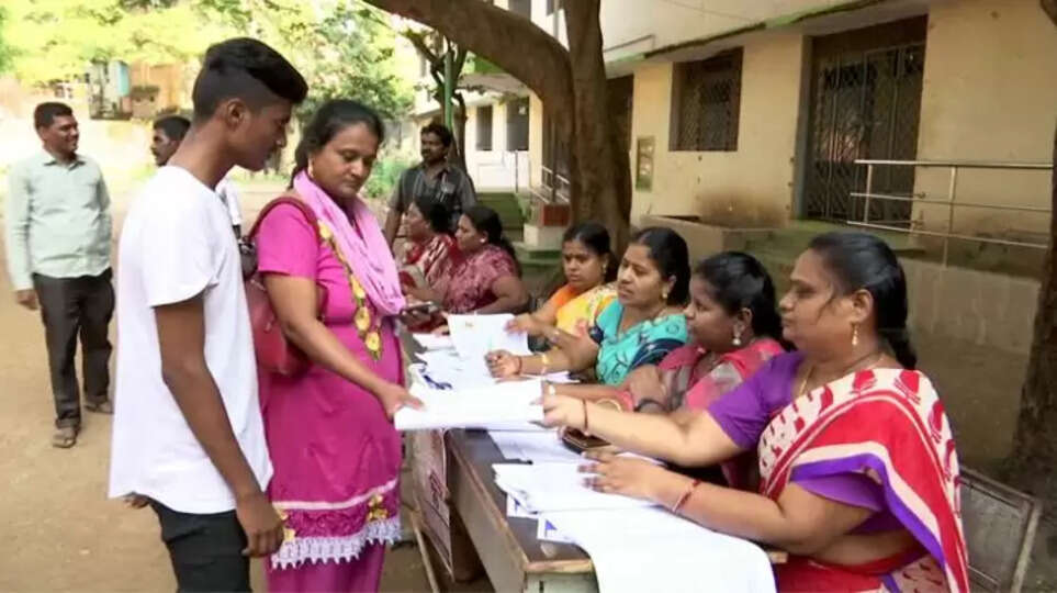 வாக்காளர் பட்டியலுக்கான சிறப்பு முகாம்கள் இன்று தொடக்கம் !