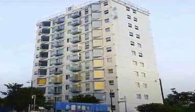 அடுக்குமாடி குடியிருப்பு