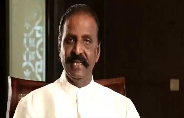 எங்கள் தேசிய கீதத்தில் ஒப்பாரி ராகம் ஒட்டாது: தீவிரவாத தாக்குதல் பற்றி வைரமுத்து கவிதை – வீடியோ