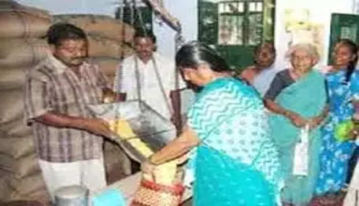 ரேஷன் கடைகளில் துவரம் பருப்பு, பாமாயில் வழங்கும் திட்டம் மேலும் ஓராண்டுக்கு நீட்டிப்பு !