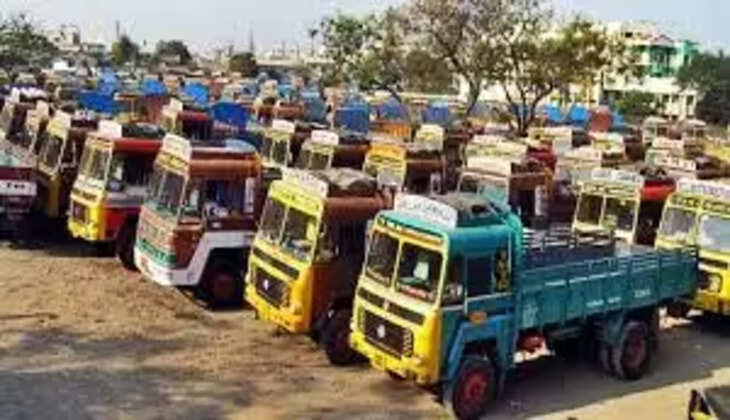 லாரிகள் வேலைநிறுத்தம்! இயல்பு வாழ்க்கை பாதிக்கும் அபாயம்!