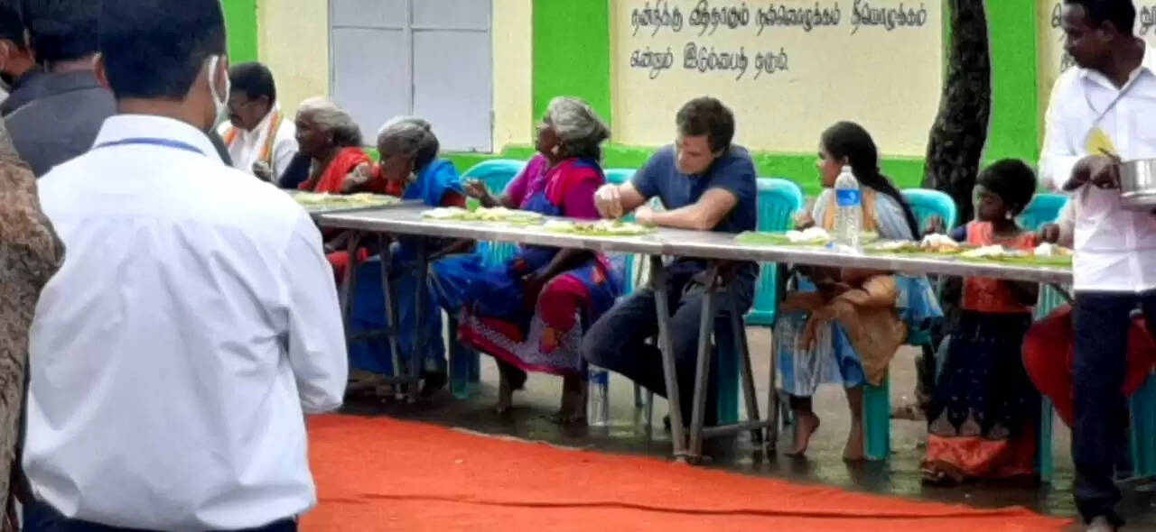 வைரலாகும் ஈபிஎஸ் – ராகுல் போட்டோக்கள்!