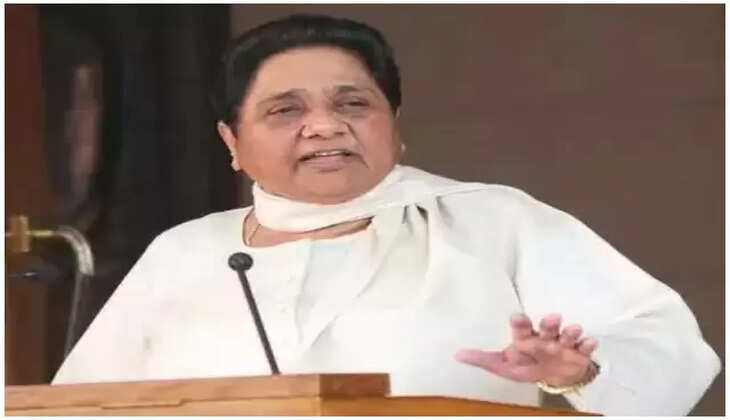 நானும் மாற போறேன்.. என் கூடவும் நிறைய பேர் மதம் மாறுவாங்க! மாயாவதி பரபரப்பு தகவல்