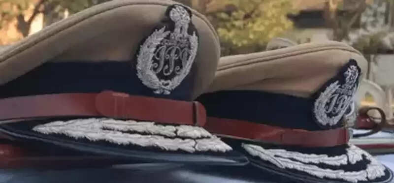 4 ஐபிஎஸ் அதிகாரிகள் டிஜிபி-யாக பதவி உயர்வு - தமிழக அரசு உத்தரவு..