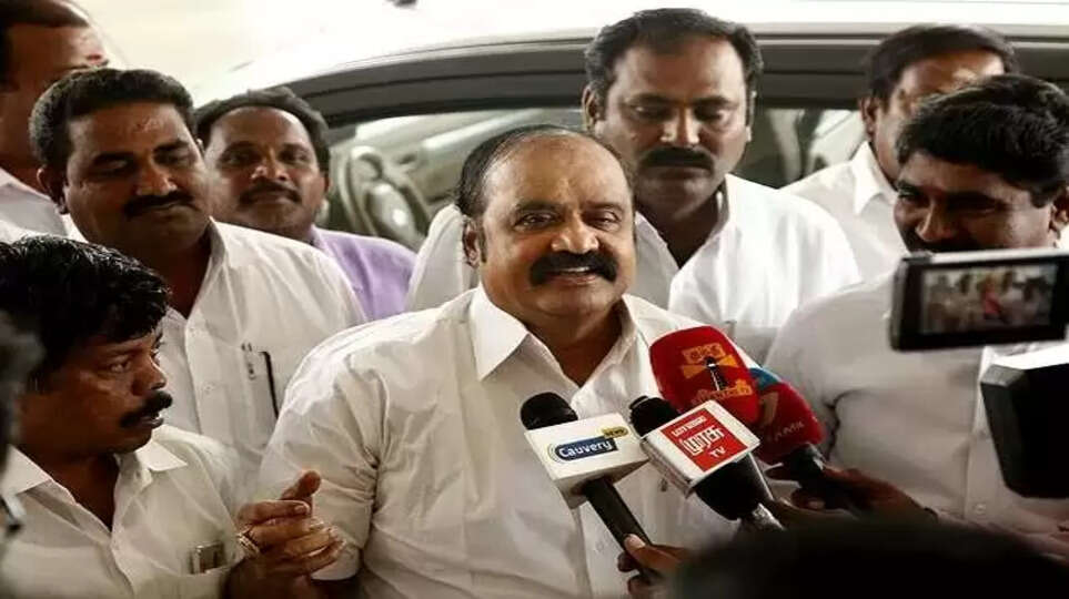 ஈபிஎஸ், ஓபிஎஸ் பிரசாரம் செய்தால் போதும்: புகழேந்தி அதிரடி