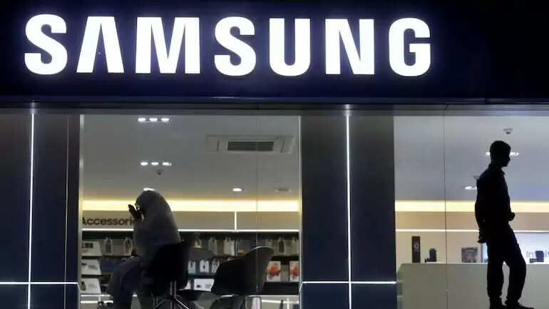 உஷார் !உங்க சாம்சங் போனுக்குள் இருக்கும் ஸ்பேர் ஒரிஜினலா ?புது சாம்சங் போனுக்குள் ஸ்பேர் பார்ட்ஸ் திருடி பல கோடி மோசடி..