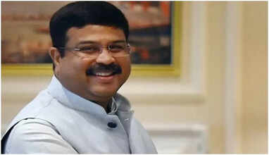 காங்கிரஸ் ஆளும் மாநிலங்கள் கூட எரிபொருள் மீதான வரியை உயர்த்தி உள்ளன… சோனியாவுக்கு தர்மேந்திர பிரதான் பதிலடி