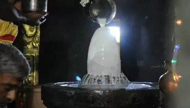 ஐஸ்வரியத்தையும் சந்தோஷத்தையும் பெருக்கும் ஸ்படிக லிங்கம்!