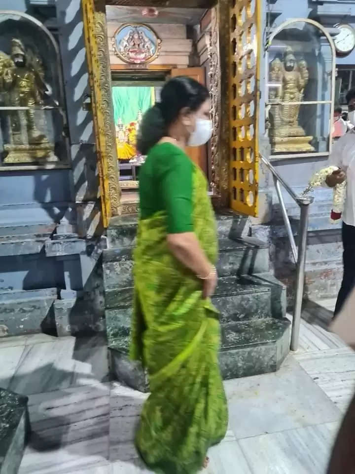 சைலண்டாக திநகர் கோயிலுக்கு விசிட் அடித்த சசிகலா