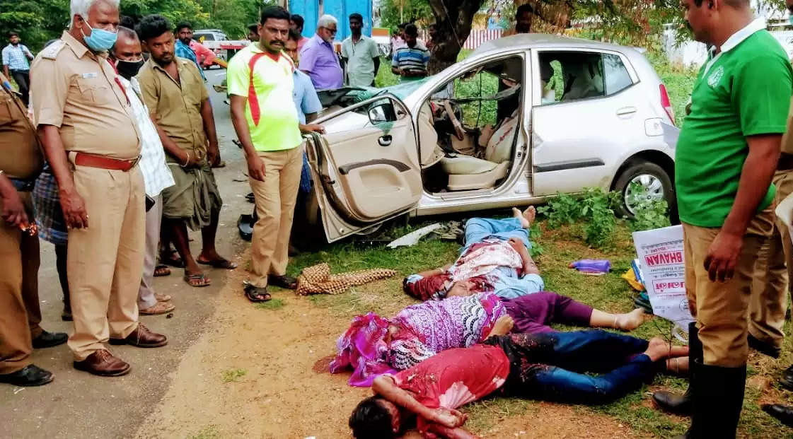கண்டெய்னர் லாரி மீது கார் மோதல் – தம்பதி உட்பட 3 பேர் உயிரிழப்பு