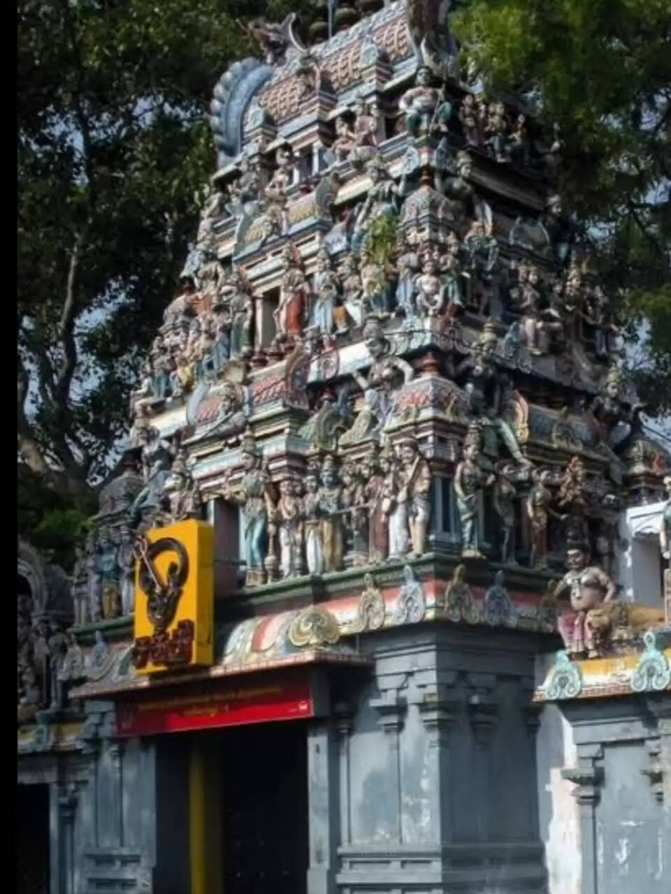 மயிலாப்பூரில் சுயம்புவாக எழுந்தருளிய முண்டகக்கண்ணி அம்மன் கோவில் வரலாறு!