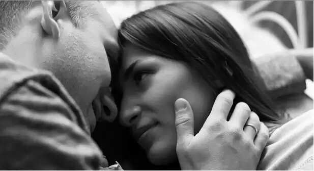 கொரோனா காலத்தில் ‘பாதுகாப்பாக’ உடலுறவு வைத்து கொள்வது எப்படி?