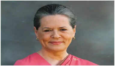  சோனியா காந்தி&hellip; 