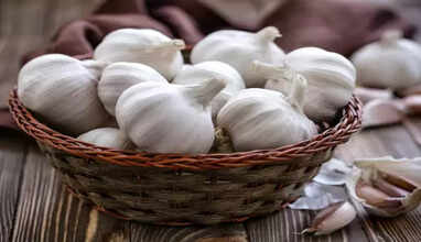 கொலஸ்ட்ராலை கரைத்து ,பி .பி யை குறைத்து,சுகரை விரட்டும்  பூண்டு டீ தயாரிக்கும் முறை