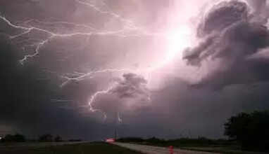 பீகாரில் இன்று இடி மின்னல் தாக்கியதில் 83 பேர் உயிரிழப்பு!