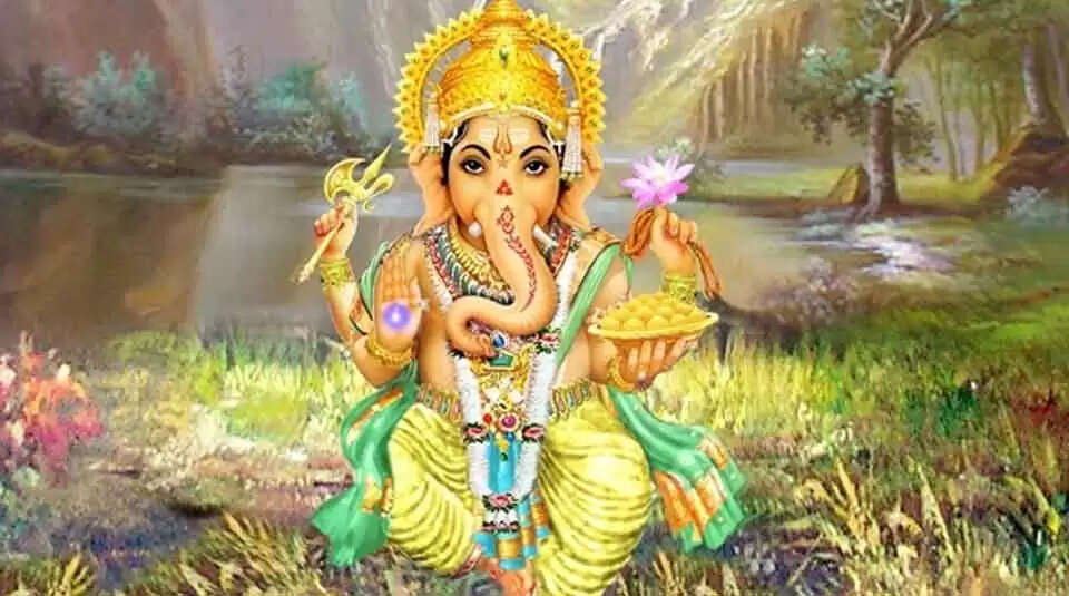 பூஜை அறையில் இருக்க வேண்டிய சாமி படங்கள்!