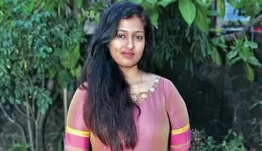 காயத்ரி ரகுராம்