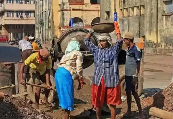 வீடில்லாத கட்டுமான தொழிலாளர்களுக்கு ஜாக்பாட்… தமிழ்நாடு அரசின் அசத்தல் திட்டம்!