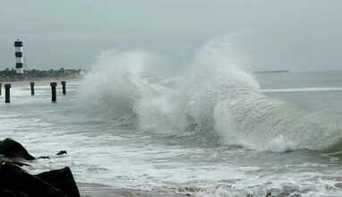  சூறாவளிக்காற்று வீசக்கூடும்.. இந்தப் பகுதிகளுக்குச் செல்ல வேண்டாம் - மீனவர்களுக்கு எச்சரிக்கை..