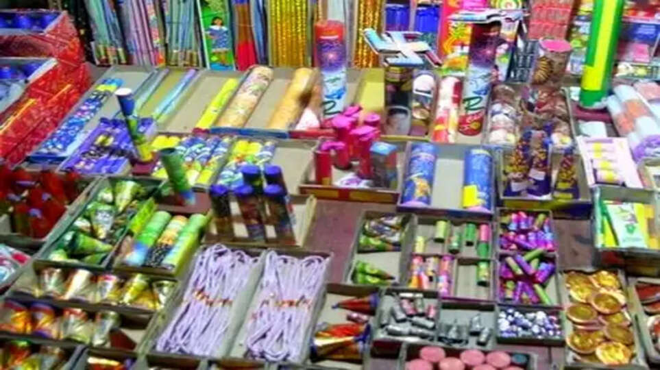 ஆன்லைனில் அள்ளுகிறது பட்டாசு வியாபாரம் – களை கட்டுகிறது தீபாவளியும், சிவகாசியும்..