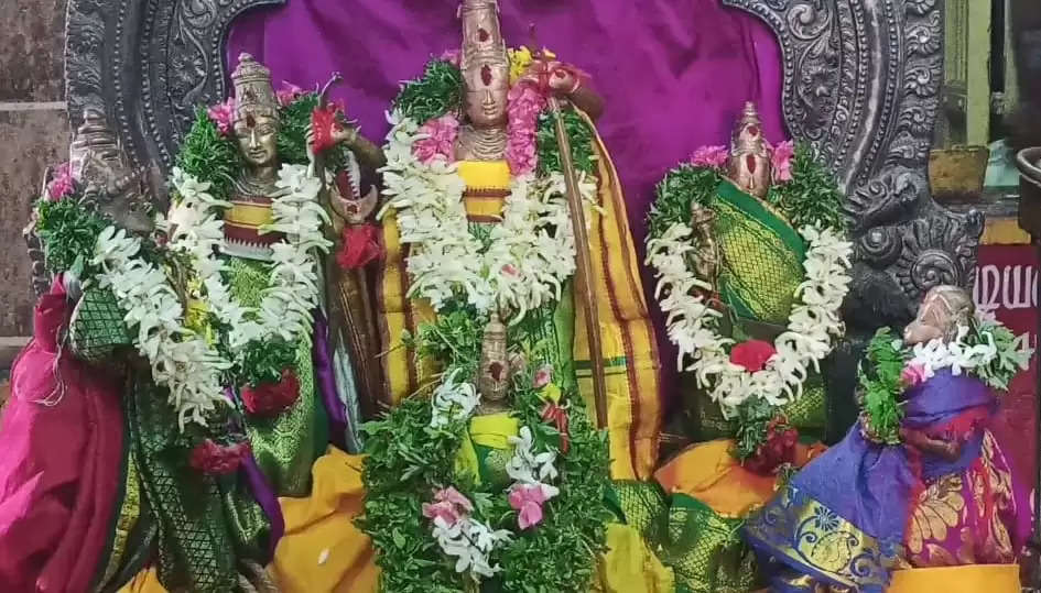 ராமேஸ்வரம் சேது மாதவர் சன்னதியில் சொர்க்கவாசல் திறப்பு நிகழ்ச்சி