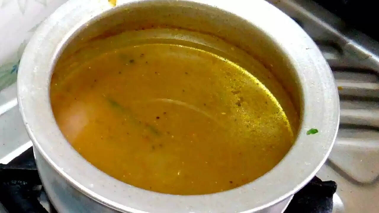 கை, கால், மூட்டு வலியா? தினமும் ‘ரசம்’ குடியுங்க