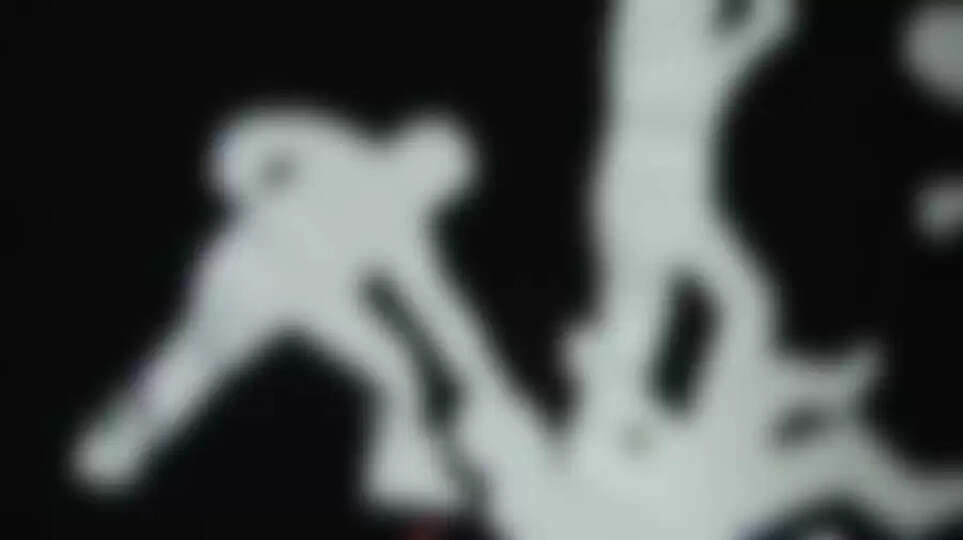 ஆவடி அருகே பயங்கரம் – சட்டக்கல்லூரி  மாணவருக்கு அரிவாள் வெட்டு