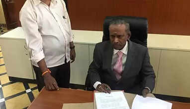 ஆறுமுகசாமி ஆணையத்துக்கு தடை விதிக்க உயர் நீதிமன்றம் மறுப்பு