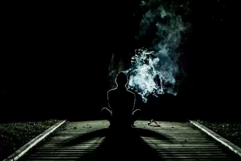 பிறரை எளிதில் கவர்வது எப்படி? உளவியல் ரகசியங்கள்!