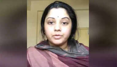 சீமான் மீது நடவடிக்கை எடுக்கக்கோரி நடிகை விஜயலட்சுமி போராட்டம்!