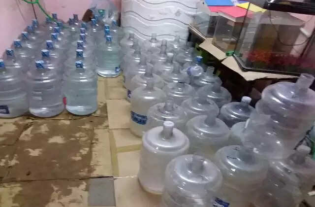 கேன் குடிநீர் உற்பத்தி நிறுவனங்கள் 4-வது நாளாக வேலைநிறுத்த போராட்டம் – மக்கள் அவதி