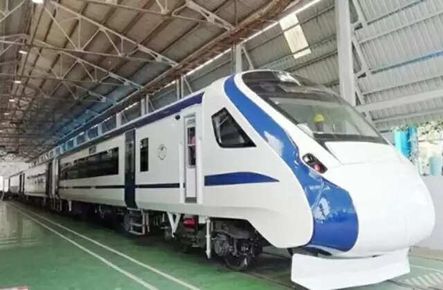 மணிக்கு 160 கிலோ மீட்டர் வேகத்தில் செல்லும் டிரெயின் 18 அறிமுகம்