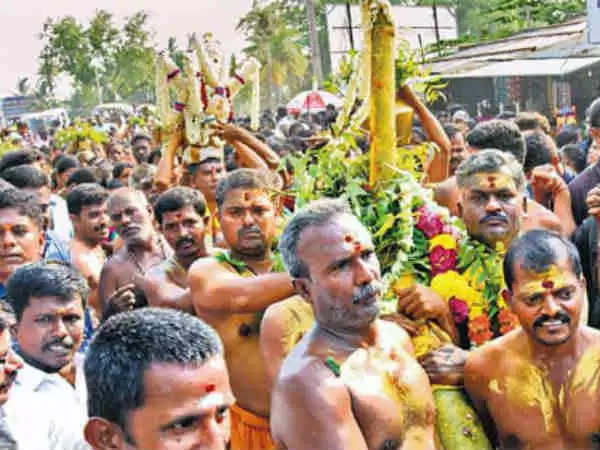 கொரோனா எதிரொலி: பிரசித்திப்பெற்ற வீரபாண்டி கோவில் திருவிழா ரத்து