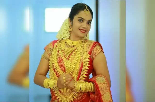 இன்றைய தங்கம் மற்றும் வெள்ளியின் காலை நேர விலை நிலவரம்.