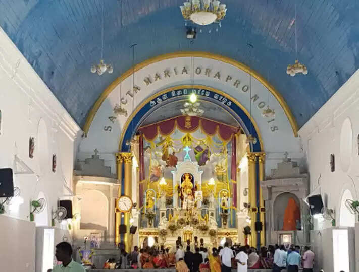 தூய பனிமய மாதா பேராலயத்தின் திருவிழா கொடியேற்றத்துடன் துவங்கியது!