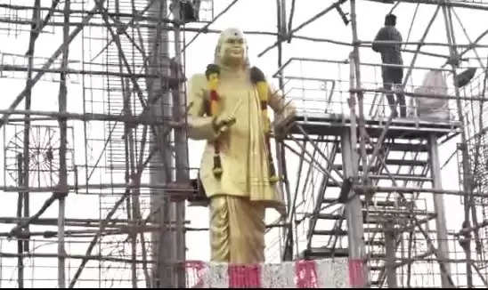 தேவர் சிலைக்கு முதலமைச்சர் எடப்பாடி பழனிசாமி, ஸ்டாலின் மரியாதை