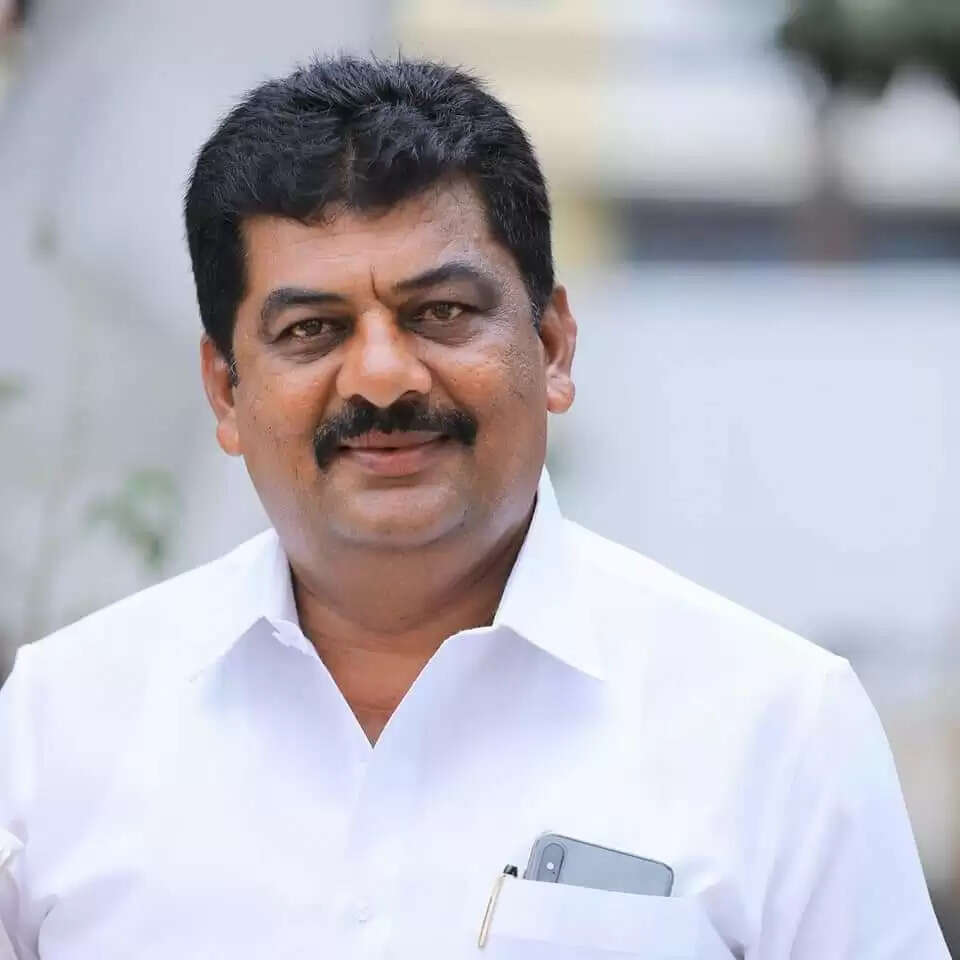 திமுக எம்எல்ஏ மகன் கார் விபத்தில் பலி!