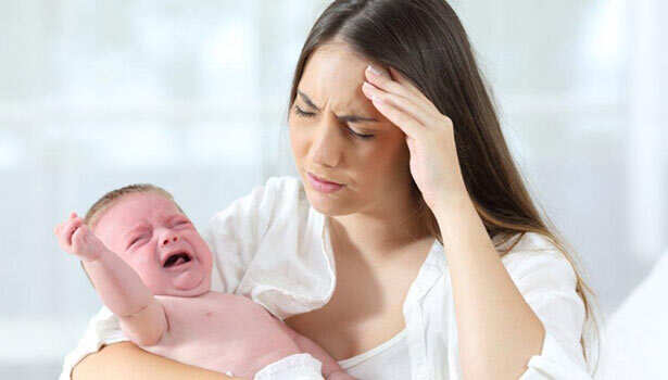 குழந்தை கேட்டு கோவிலில் அழுது வேண்டும் பெண்களுக்கு கர்ப்பத்துக்கு உதவும் விழுது இலை.