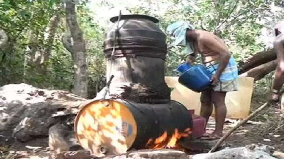 மத்திய மண்டலத்தில் 94 கிராமங்களில் முழுமையாக கள்ளச்சாராயம் ஒழிப்பு… ஐ.ஜி., பாலகிருஷ்ணன் தகவல்!