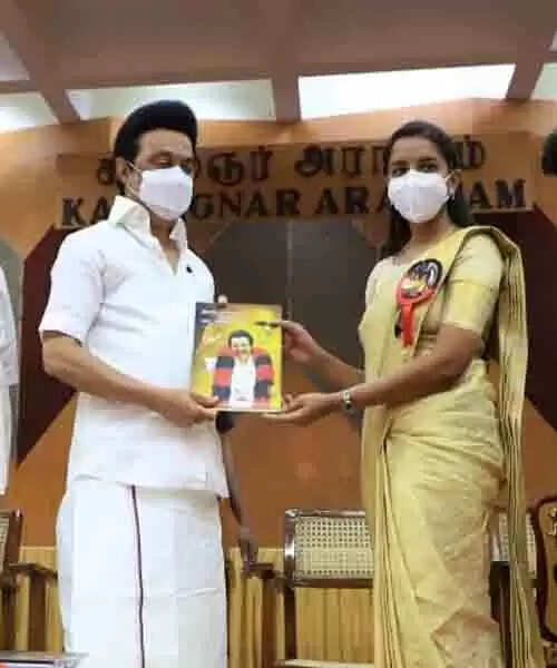 ம.நீ. ம. பத்மபிரியா திமுகவில் இணைந்தார்