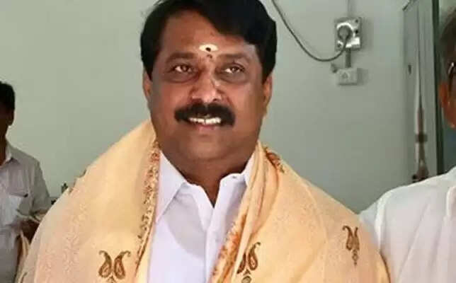 “என் உடலில் ஓடுவது அதிமுகவின் ரத்தம்தான்” : பாஜக துணைத்தலைவர் பேச்சு!!